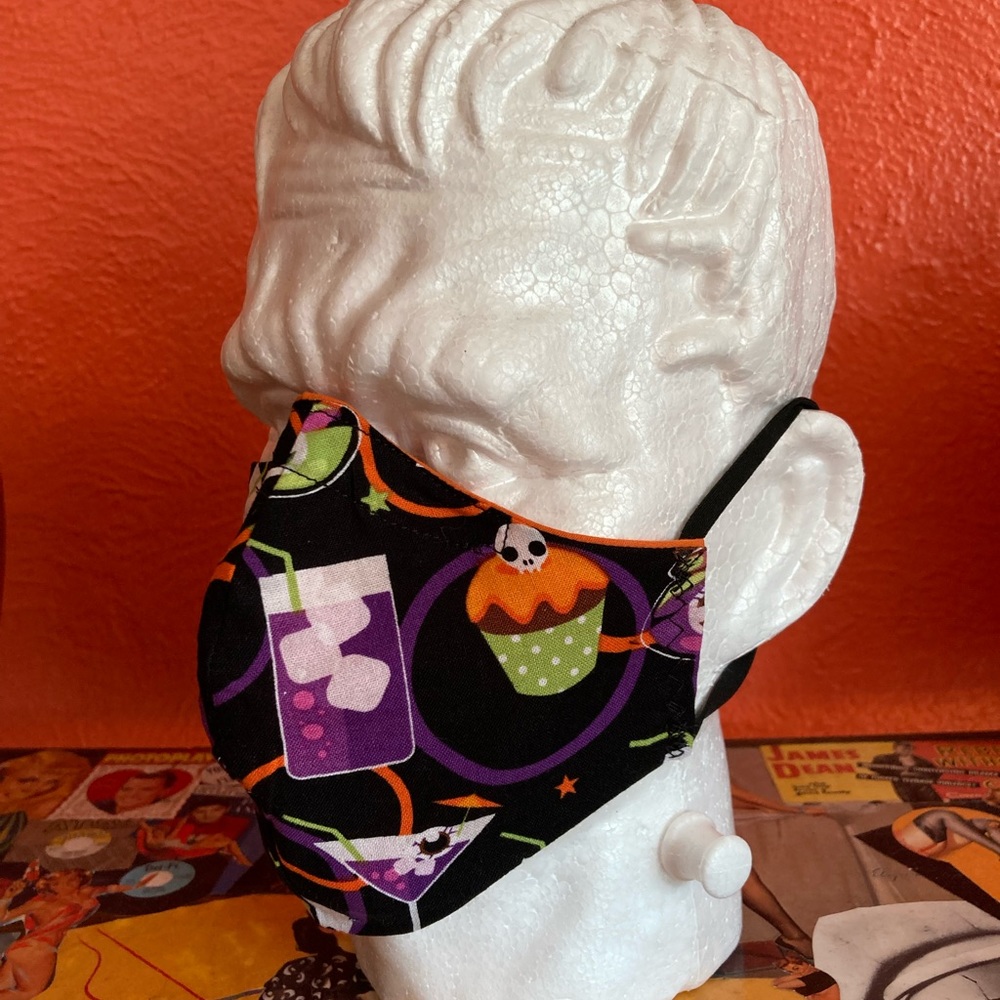 💀Halloween Mask w/nose wire adjustable ear loops
